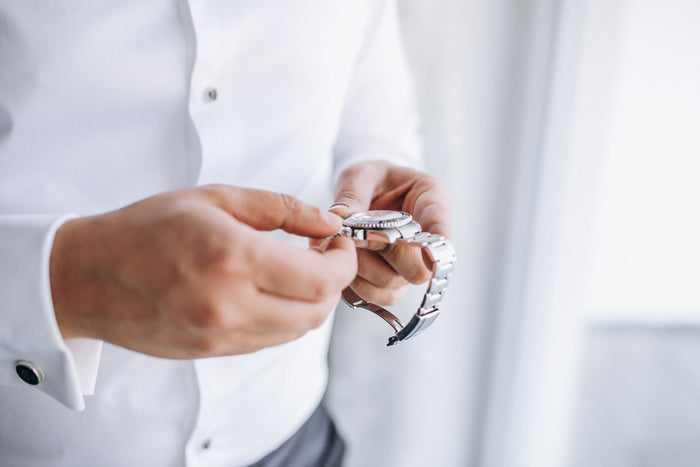 How to clean your watch strap at Home: the complete 2026 guide - Smartlet