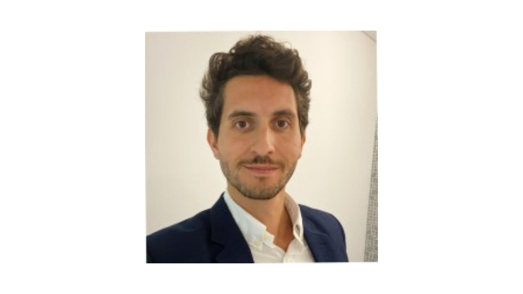 Axel, Healthcare Executive, owns two Smartlet and shares his experience after a few months